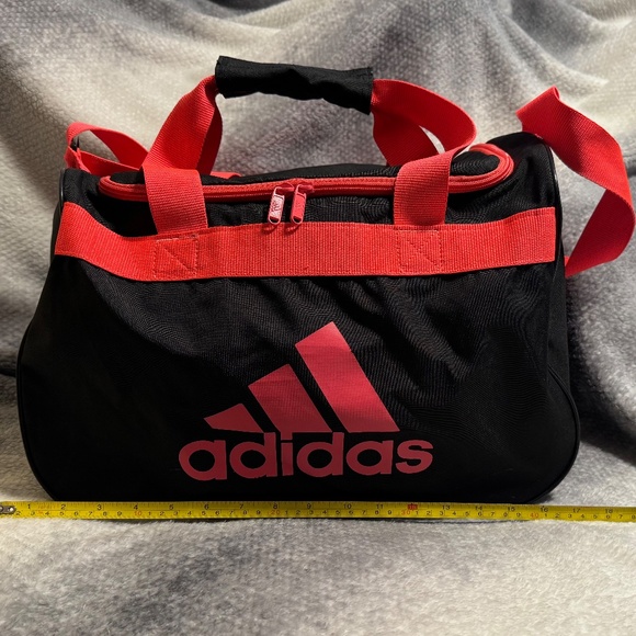 Adidas Duffle/Gym Bag - Picture 3 of 8